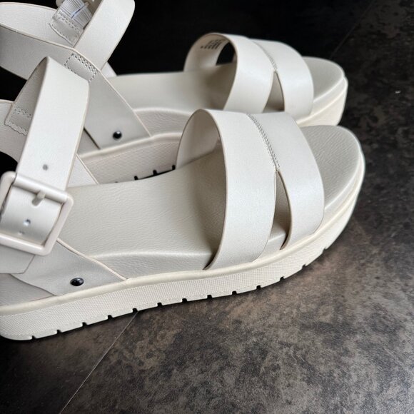 MIA Maya Sandal - Picture 1 of 6